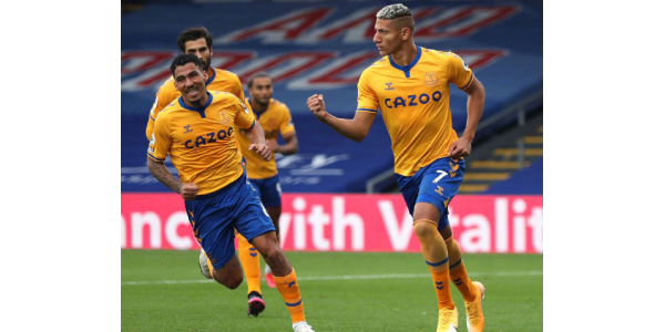 La défaite de Manchester United et la montée d'Everton